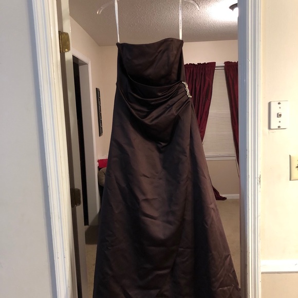 David’s Bridal gown - Picture 4 of 8